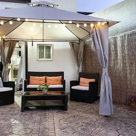 Pet Friendly In Lagunillas Holiday home Las Lagunillas